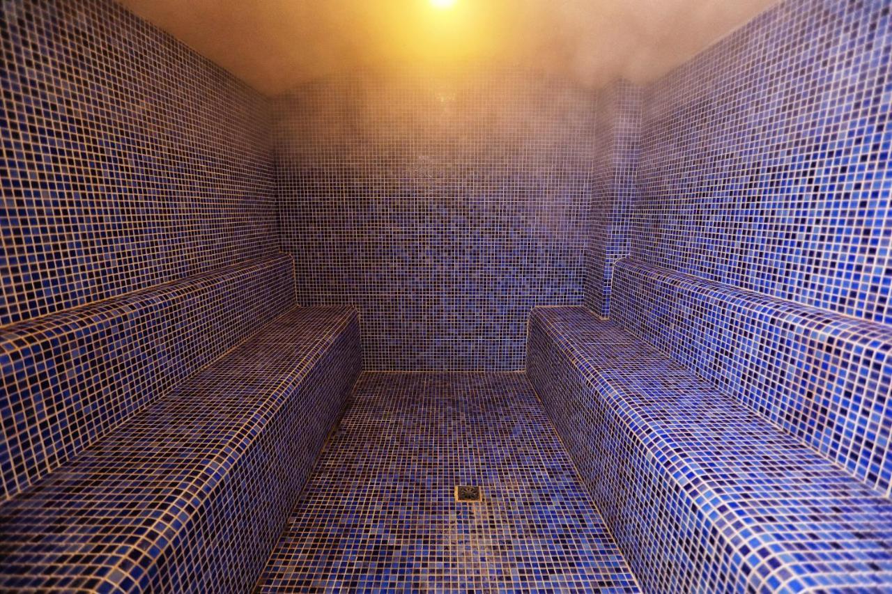 The Green Park Gaziantep Exterior foto A steam room